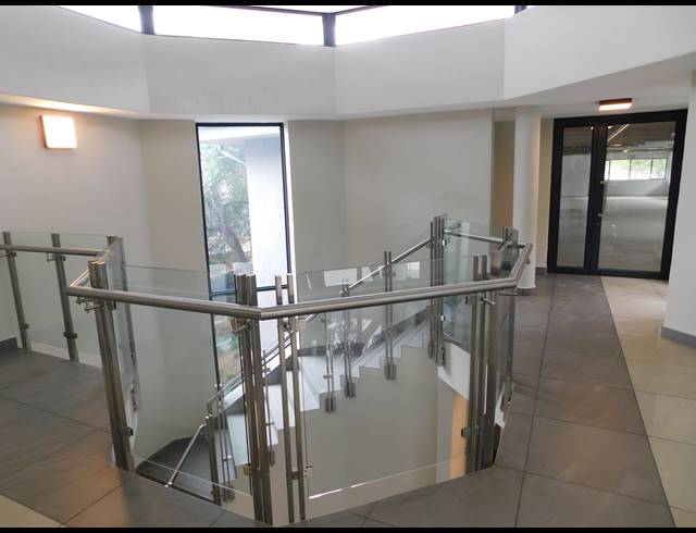 333M² OFFICE TO LET IN WOODMEAD